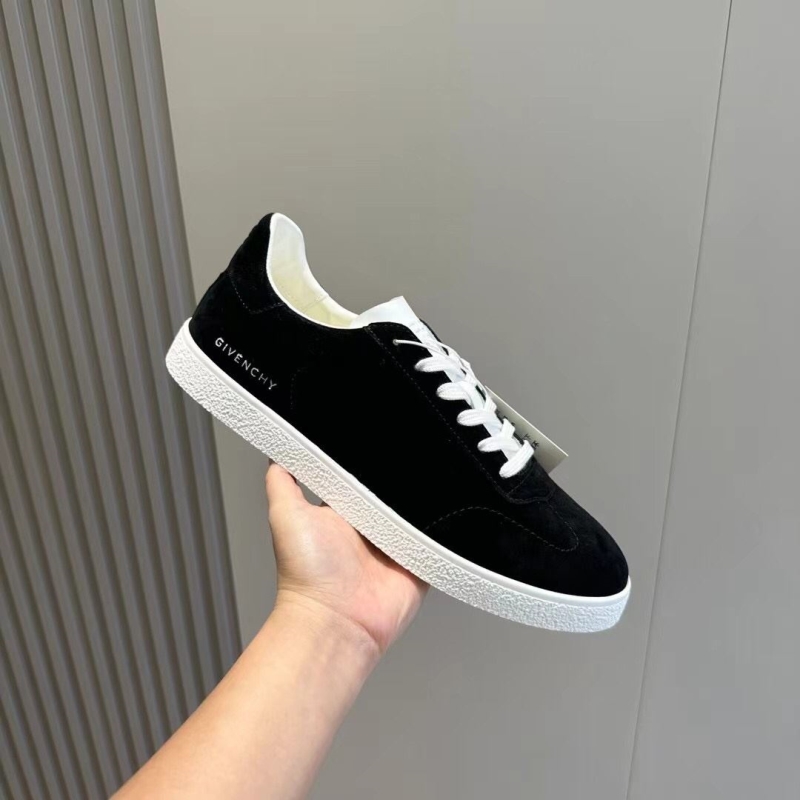 Givenchy Sneakers